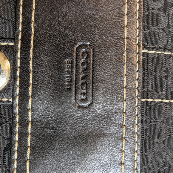 Purse - Picture 4 of 9